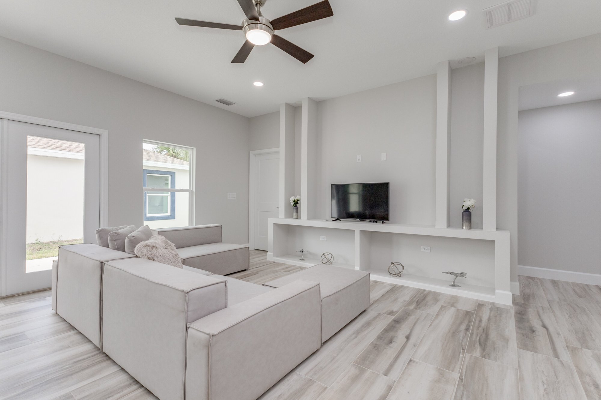 1380 Elmira - Interior 35