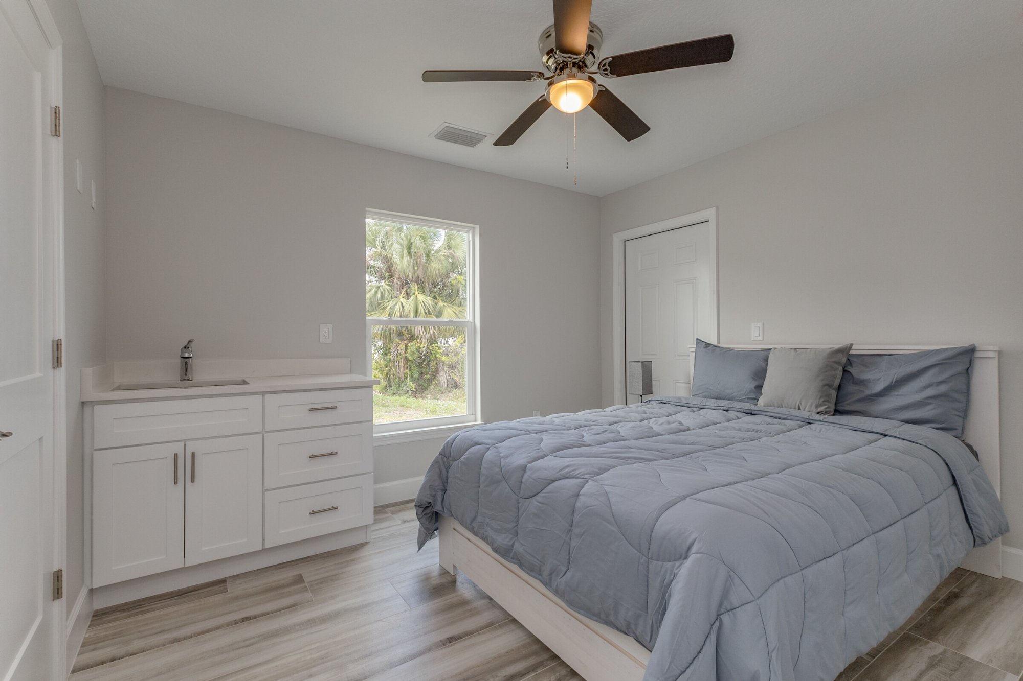 1380 Elmira - Interior 38
