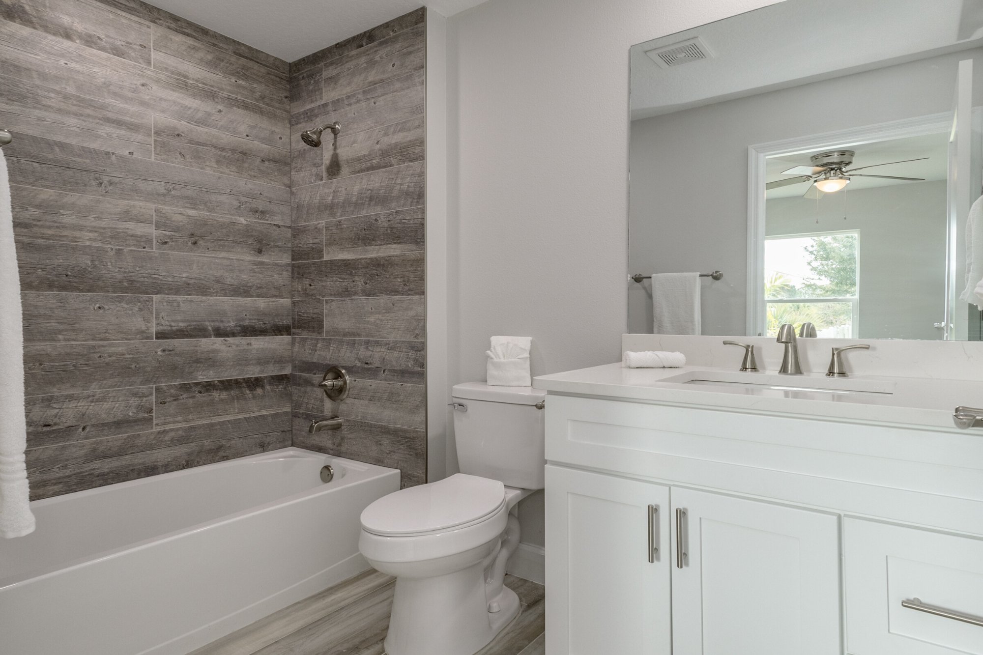 1380 Elmira - Interior 24