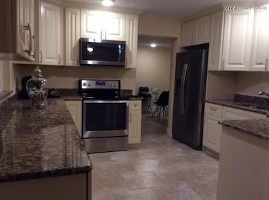 06_Canterbury_homes_p6.jpg
